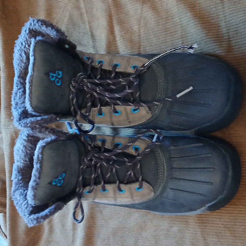 Nike Winter Boots